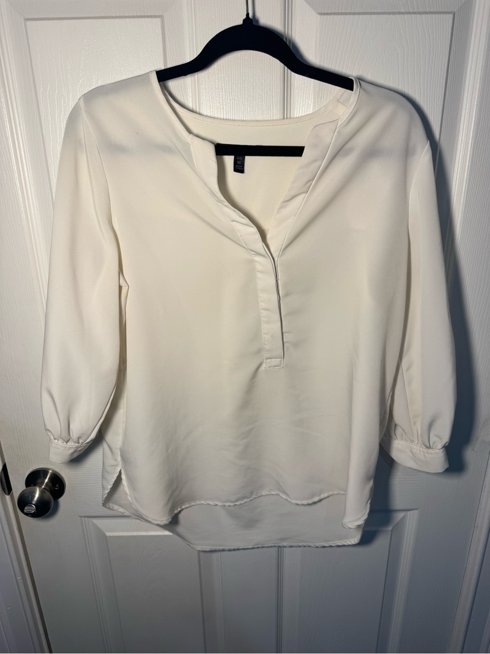 Banana Republic Cream Split V-Neck Blouse